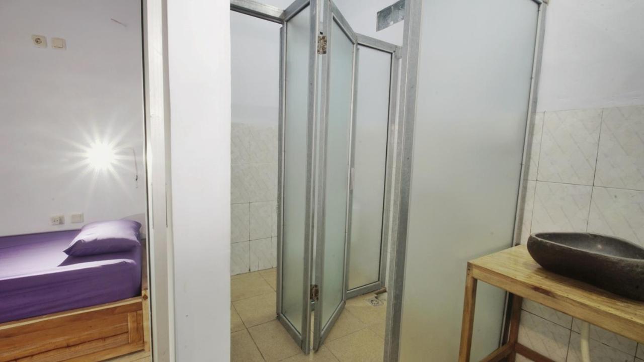 Sentul Hostel Kuta  Екстер'єр фото