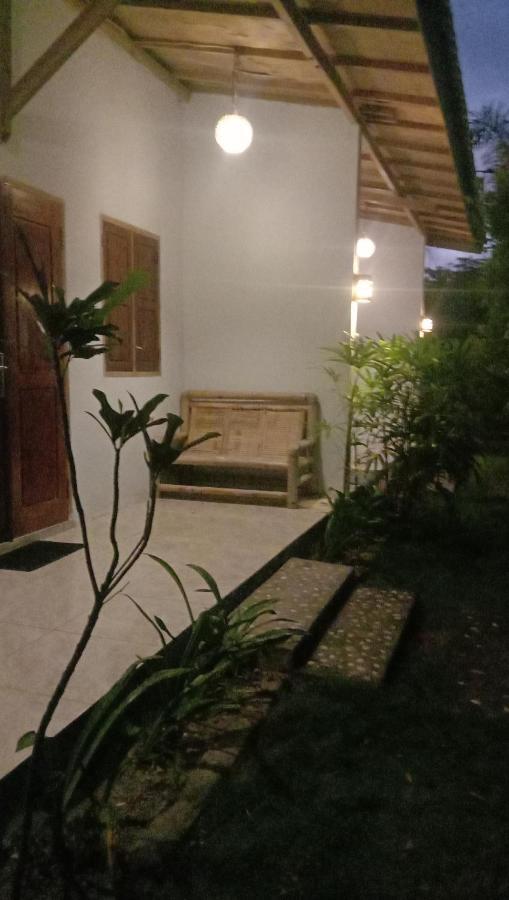 Sentul Hostel Kuta  Екстер'єр фото