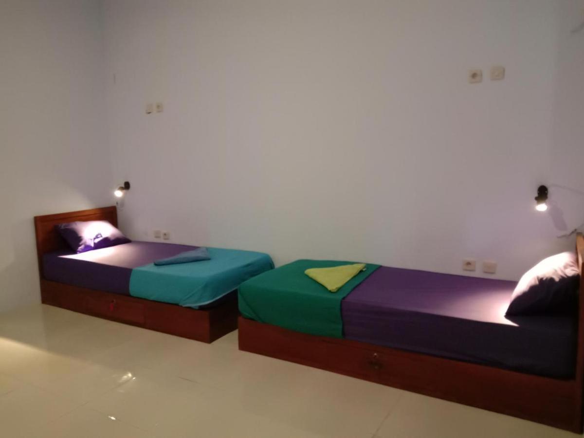 Sentul Hostel Kuta  Екстер'єр фото